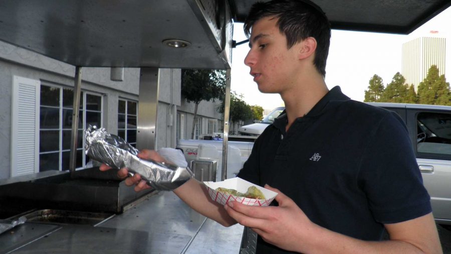 Mmmm! Kosher cart on campus now feeds after-school activities