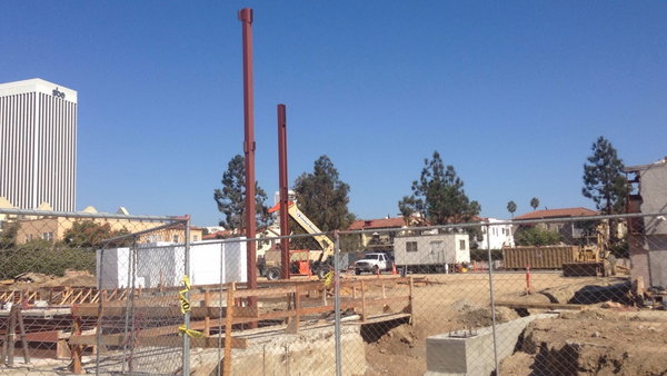 HIGHER: New support beams visible at the Shalhevet construction site rise to the level of the third-story floor, much higher than the building they are replacing.