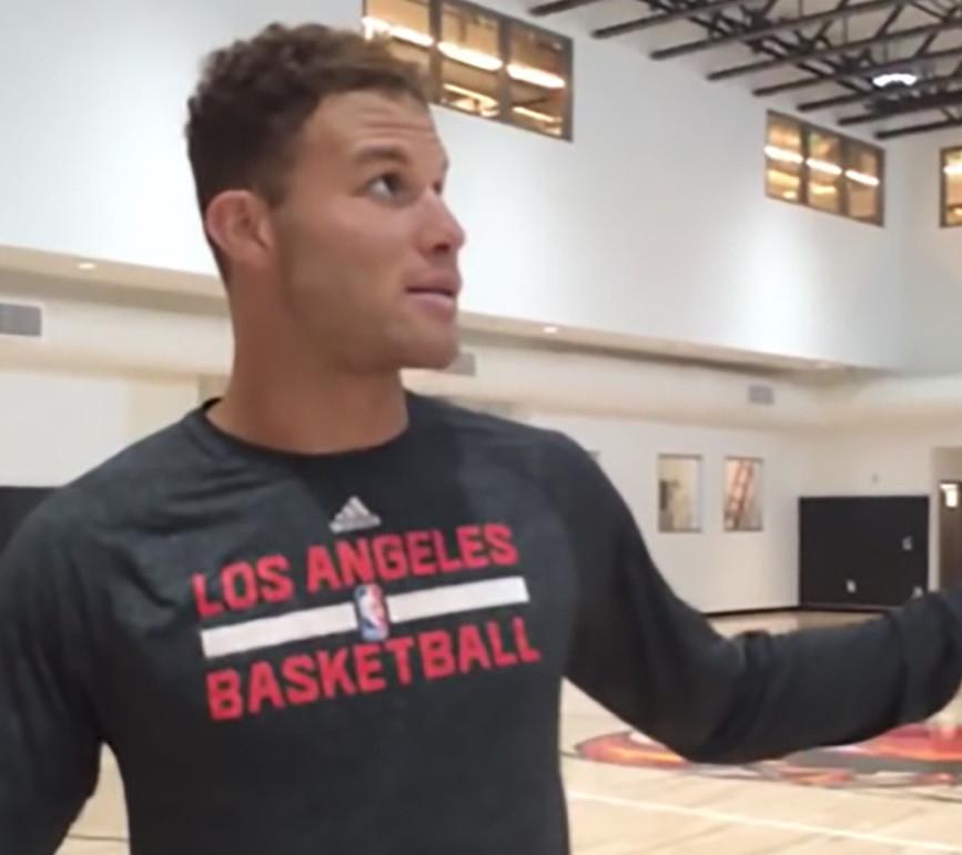 STARSTRUCK:  Sacramento Kings’ Seth Curry, and Clippers’ Blake Griffin were the first to practice in the new gym. 