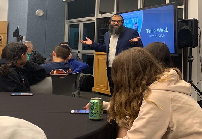 At a parent-teen learning session on Oct. 29, Rav Judah taught about the meaning of tefillah (prayer) and how to incorporate it into their day-to-day lives.