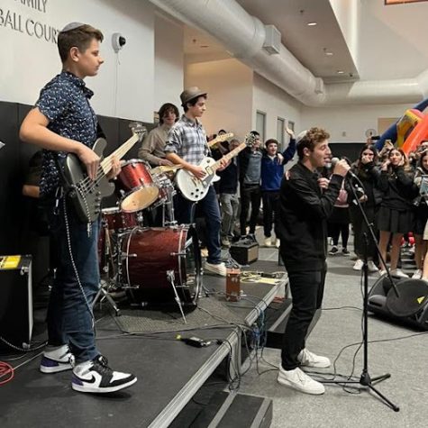 Band performs at Chanukah celebration in Shalhevet gym