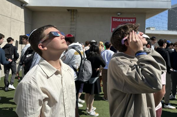 School takes midday break to view partial eclipse – music included