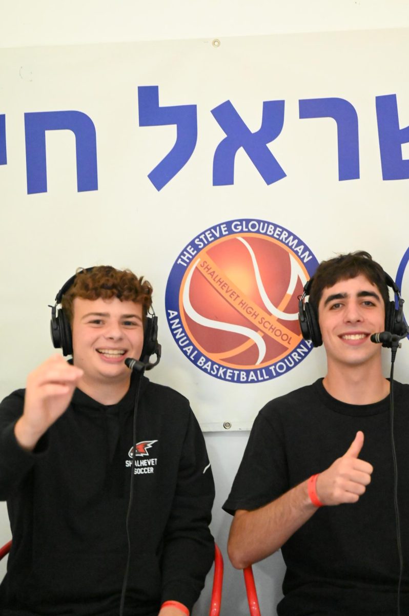 DYNAMIC: Seniors Yonah Terech and Elisha Fishman gear up for their fourth year of Glouberman commentating.