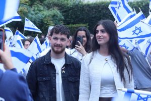 Bar Kupershtein shares stories of suffering, survival and hope